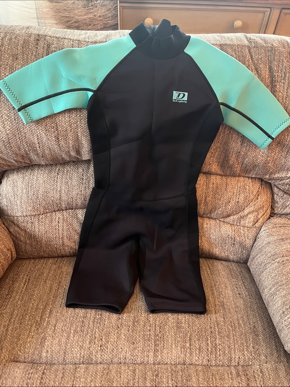 Dark Lightning Shorty Wetsuit - Black with teal Sleeves Size 4 Neoprene/Nylon